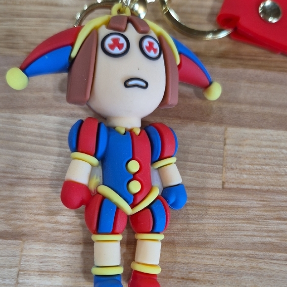 POMNI Jester Keychain, The Amazing Digital Circus - Picture 2 of 5